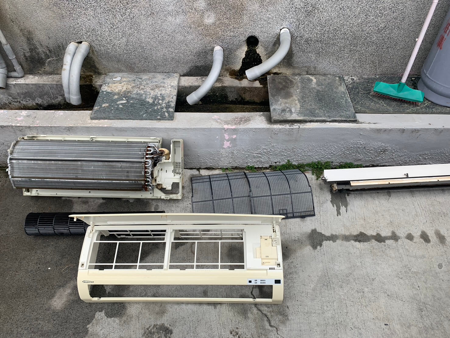 立刻修案例-高雄李太太家中冷氣太髒急需清洗保養的第2張圖片